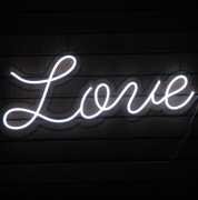LED UŽRAŠAS, LOVE