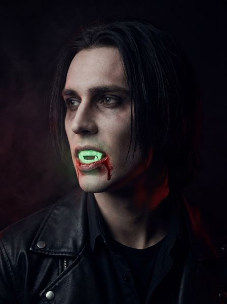 Vampyro dantys, ŠVIEČIANTYS, 1 vnt.